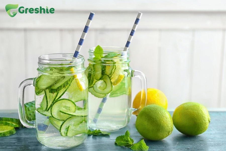 Nuoc detox chanh va dua chuot