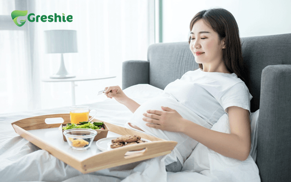 Tam quan trong cua vitamin tong hop trong thai ky